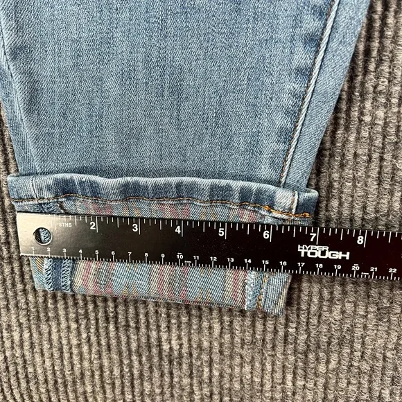 Judy Blue Jeans Womens Size 16W Aztec Cuffed Relaxed Fit Casual Comfort - Picture 6 of 16